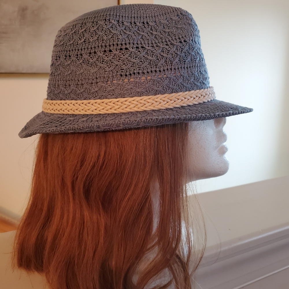 Stylish Packable Blue Hat - Picture 4 of 8